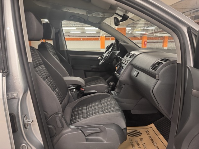 VW Touran Country 2,0 TDI DPF DSG