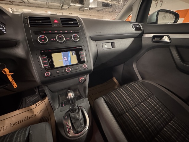 VW Touran Country 2,0 TDI DPF DSG