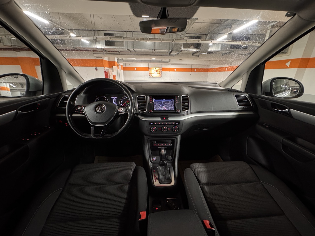 VW Sharan Business BMT SCR 2,0 TDI DSG