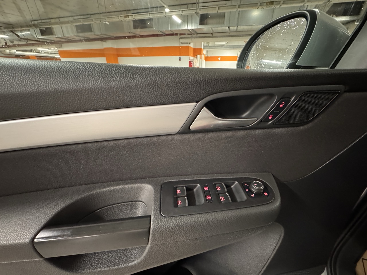 VW Sharan Business BMT SCR 2,0 TDI DSG