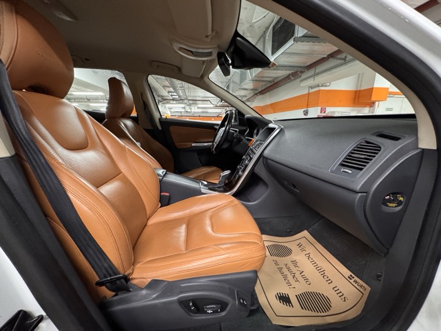 Volvo XC60 D4 AWD Momentum Geartronic